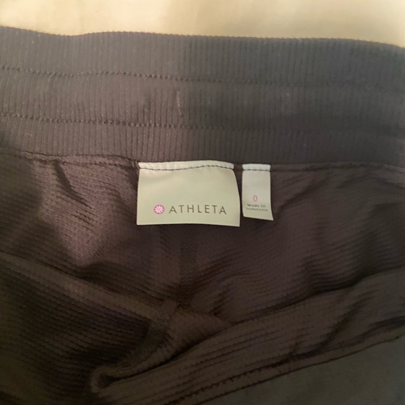 Athleta size 0 skirt! Very good condition. - Picture 2 of 4